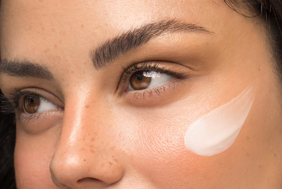 Retinol vs. Bakuchiol: What’s the Difference & Which Is Right for You?