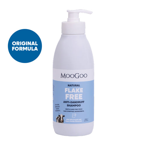 MooGoo natural Flake Free Shampoo against minimal background, gentle SLS-free cleanser to fight dandruff and soothe itchy, flaky scalp